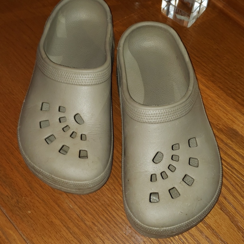 Clog sandals